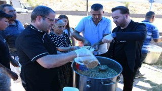 Balıkesir Büyükşehir, Macarlar ve Kabakderede aşure hayrı düzenledi