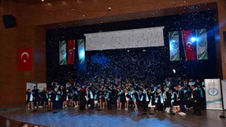 Balıkesirde 107 doktor kep atarak mezun oldu