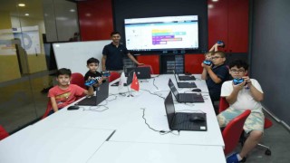 Balıkesirli çocuklar robotik kodlamayı öğreniyor