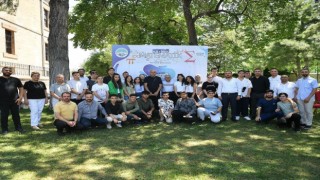 Başkan Büyükkılıç, Matematik Kampı Törenine katıldı, öğrencilere belgelerini verdi