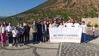 Başkan Büyükkılıçtan gençlerle Ali Dağında sabah yürüyüşü