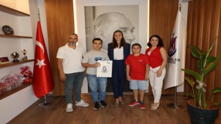 Başkan Durbay, LGS birincisi Eymen Sunmazı misafir etti