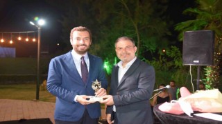 Başkan Kadir Aydar, en başarılı belediye başkanı seçildi