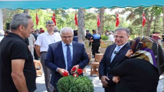 Başkan Özdoğandan 15 Temmuz da şehitlere ziyaret