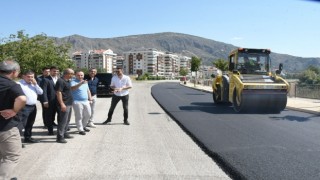 Başkan Sevindi: “Asfaltlamada ilk hedefimiz çukurlu yollar”