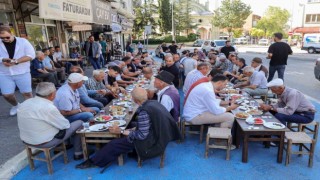 Başkan Yalım, Nuri Şeker Caddesinde esnaf ve vatandaşla buluştu