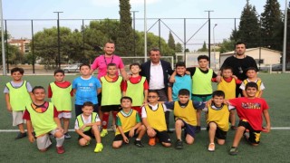 Başkan Yetişkin geleceğin futbolcularıyla buluştu