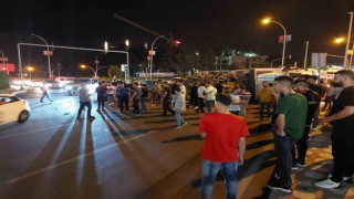 Batmanda odun yüklü kamyon devrildi: 2 yaralı