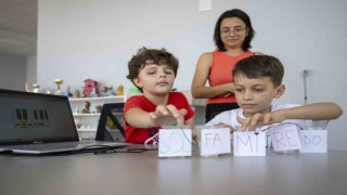 Bilim atölyelerinde çocuklar geleceğe hazırlanıyor