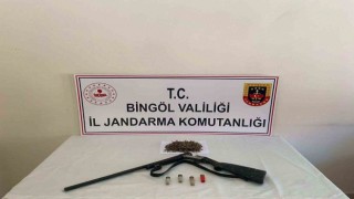 Bingölde uyuşturucu madde ve silah ele geçirildi: 2 gözaltı
