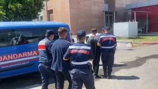 Birlikte ticaret yaptıkları vatandaşı alıkoyarak gasp eden 3 şahıs tutuklandı