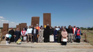Bitlisli anneler İlimizi Tanıyalım Anneler projesiyle yaşadıkları şehri tanıyor