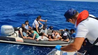 Bodrumda 17 düzensiz göçmen yakalandı, 2 şüpheli gözaltına alındı