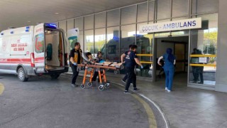 Boğulma tehlikesi geçiren 2 genç hastaneye kaldırıldı