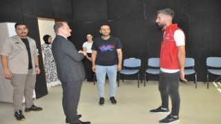 Bulanık Kaymakamı Koşansu geçlik merkezini ziyaret etti