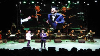 Bursa Festivalinde Zeki Müren gecesi