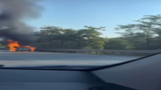 Bursada otomobil alev alev yandı