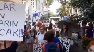 Büyükadada Azmanbüsler davul zurna eşliğinde protesto edildi