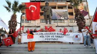 Büyükçekmece Belediyesince yaptırılan Atatürk Anıtının açılışı gerçekleşti