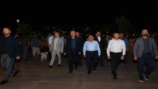 Büyükkılıç ve Akar, millet bahçesinde vatandaşlarla buluştu