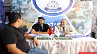 Büyükşehirin YKS Tercih Danışmanlığı Merkezine yoğun ilgi sürüyor