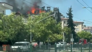 Çatı yangını korku ve paniğe neden oldu