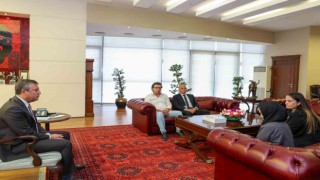 CHP Genel Başkanı Özel, Saniye Ateş ile görüştü