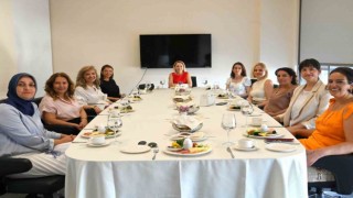 CHPli belediye başkanlarının eşlerinden dayanışma toplantısı
