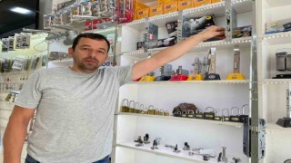 Çilingirden şehir dışına çıkanlara güvenlik uyarısı