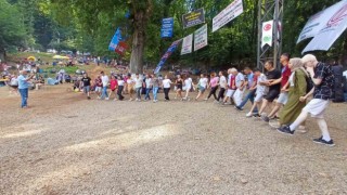 Çınarcıkta 4. Karadeniz Şenlikleri renkli görüntülere sahne oldu