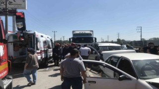 D-100de zincirleme kaza: 1i çocuk toplam 5 yaralı