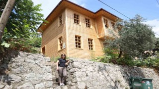 Dedesi Hulusi Kentmen Evini gezdi