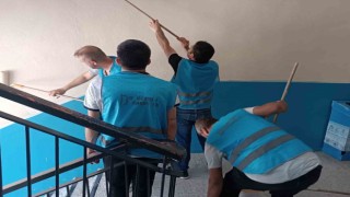 Denetimli serbestlik yükümlüleri okulları eğitime hazırlıyor