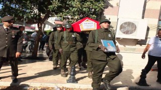 Denizde kalp krizi sonucu hayatını kaybeden emekli astsubay toprağa verildi