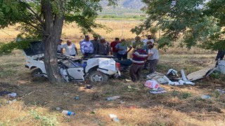 Denizlide iki otomobil çarpıştı: 1 ölü, 1 yaralı