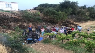 Devrilen traktörün altında kalan karı koca hayatını kaybetti