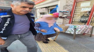 Dilencilik yaparak topladığı paralar ilaç kutusundan çıktı