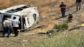 Diyarbakırda 20 kişinin yaralandığı kaza güvenlik kamerasına yansıdı