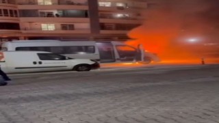 Diyarbakırda öğrenci servisi alevlere teslim oldu