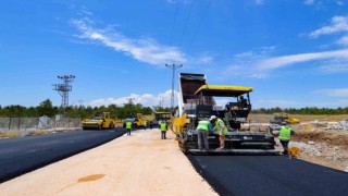 Diyarbakırda Teknokent İmar Yolu asfaltlanıyor
