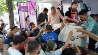 Dondurma karavanı, Çıksorut ve Yeşilovadaki çocuklara mutluluk götürdü