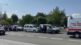 Düğün konvoyunda zincirleme kaza: 2 yaralı