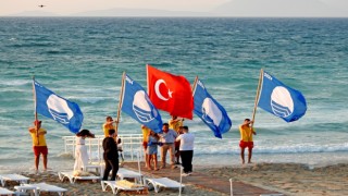 Dünyaca ünlü Ilıca Plajına üst üste 5. kez mavi bayrak