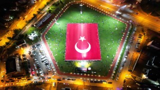 Dünyanın en büyük Türk bayrağı Kayseride açıldı