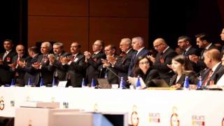 Dursun Özbek ve yönetimine yetki verildi