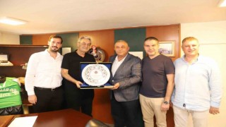 Düzce TSO yönetimi eski başkanları unutmadı