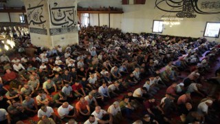 Edirnede pehlivanlar cuma namazında buluştu