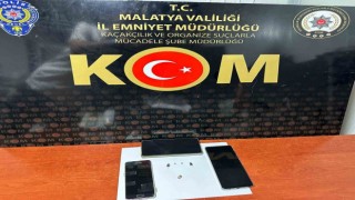 Ehliyet sınavında özel düzenekli kopyaya tutuklama