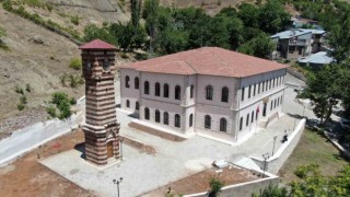 Elazığın en büyük tarihi konağı, ilçeye hizmet veriyor