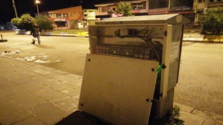 Elektrik panoları tehlike saçıyor
